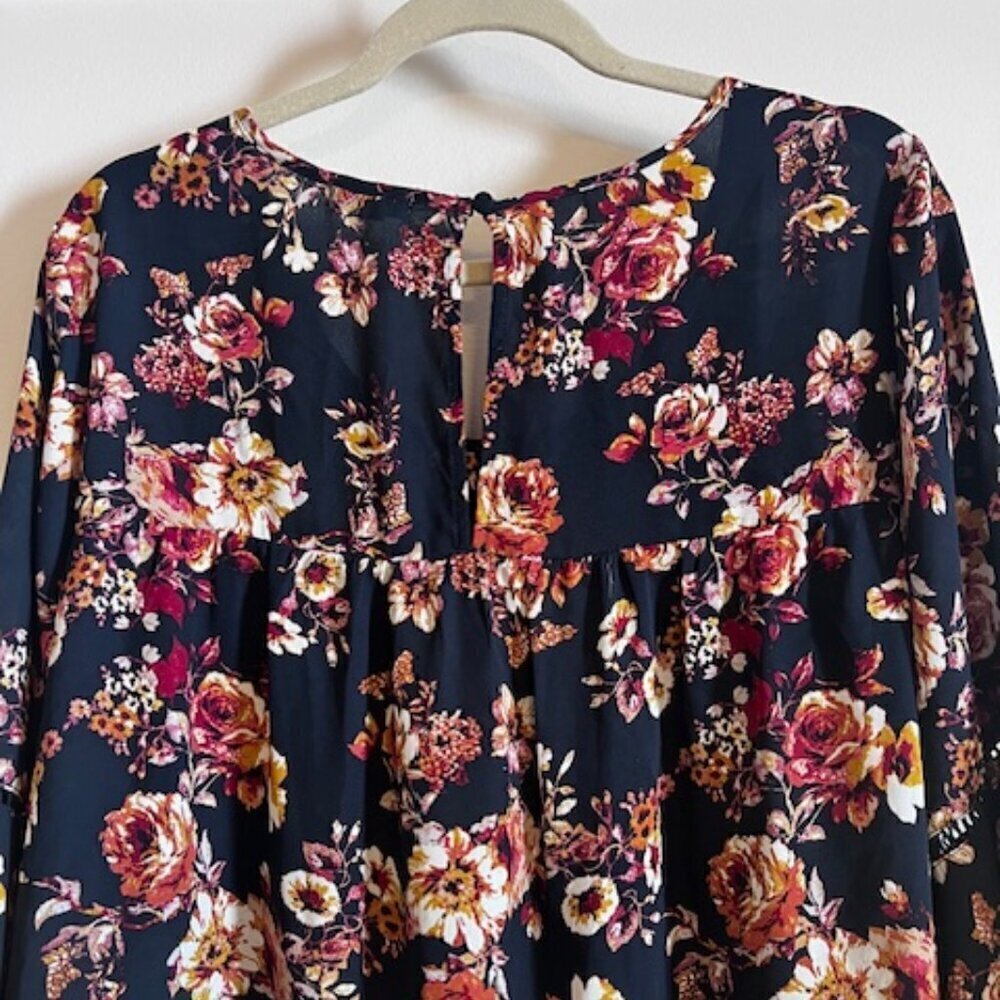 Bohemian Style Eyeshadow Floral Oversized Top 2X - Picture 3 of 7